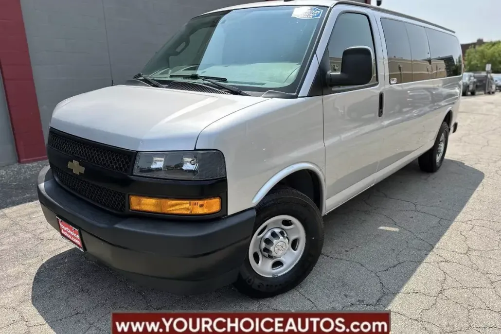 2020 Chevrolet Express Passenger LS photo 1