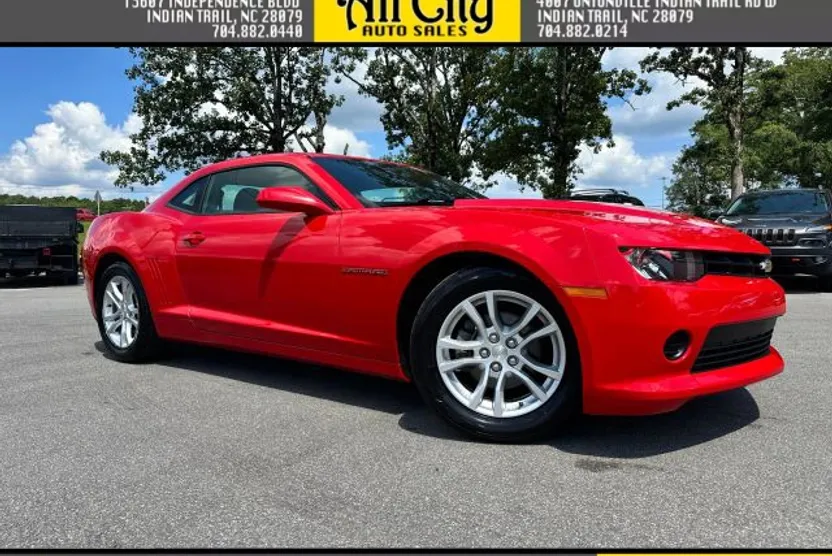 2015 Chevrolet Camaro LS Coupe photo 1