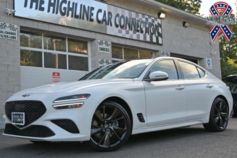 2023 Genesis G70 2.0T photo 1