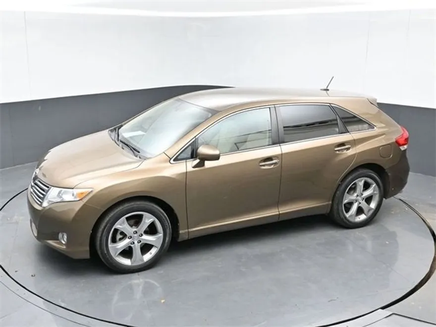 2009 Toyota Venza photo 1