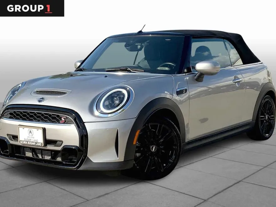 2024 Mini Cooper Convertible S photo 1