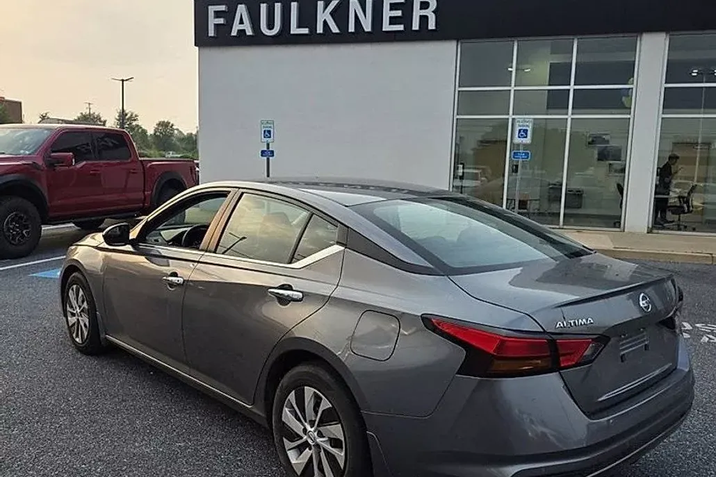 2022 Nissan Altima 2.5 S photo 1