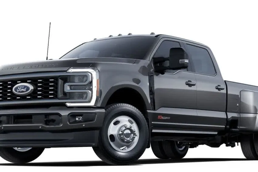 2025 Ford F-350 Platinum photo 1
