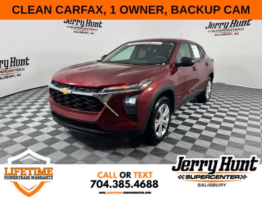 2025 Chevrolet Trax LS photo 1