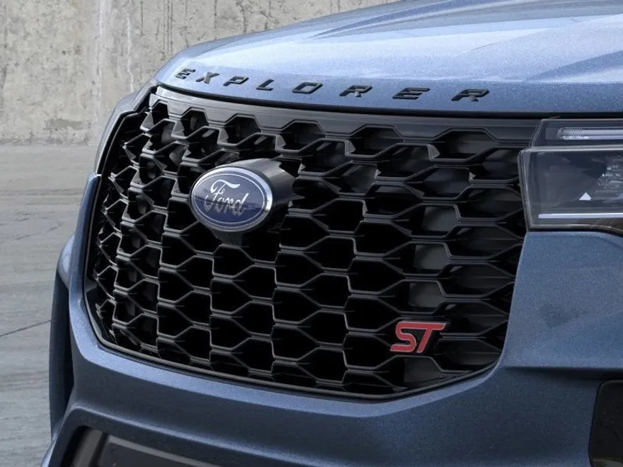 2025 Ford Explorer ST photo 16