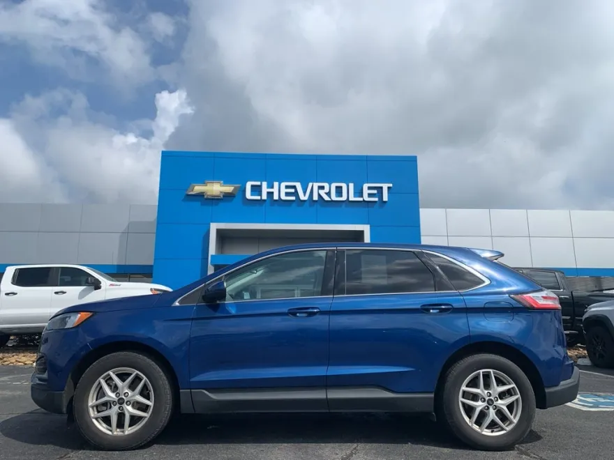 2023 Ford Edge SEL photo 1