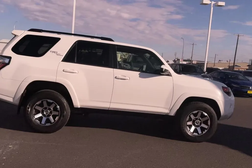 2024 Toyota 4Runner TRD photo 1