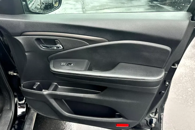 2019 Honda Ridgeline RTL photo 1
