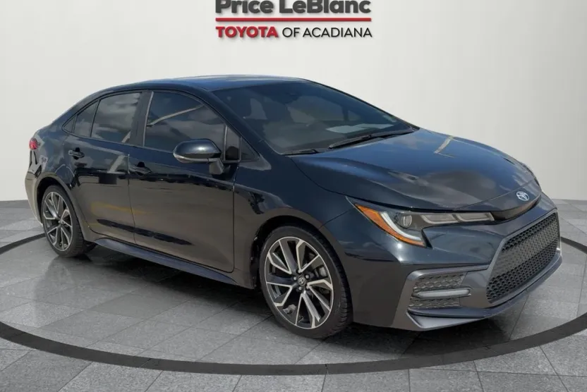 2020 Toyota Corolla SE photo 1
