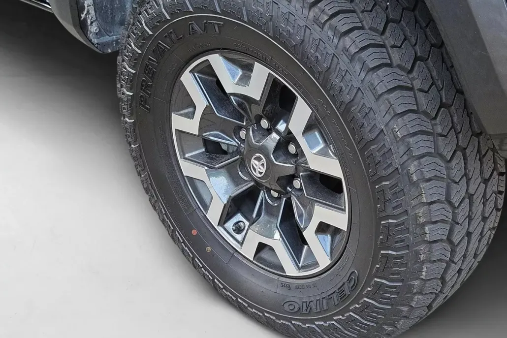 2019 Toyota Tacoma TRD V6 photo 1
