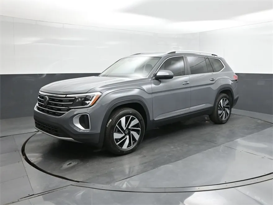 2025 Volkswagen Atlas SEL photo 1