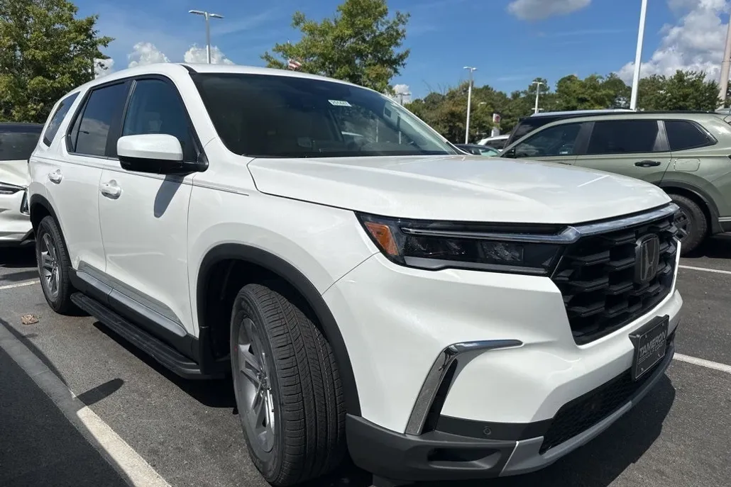 2025 Honda Pilot EX-L photo 1