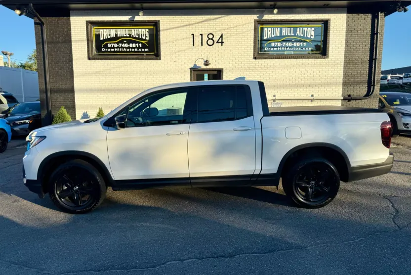 2023 Honda Ridgeline Black Edition photo 1