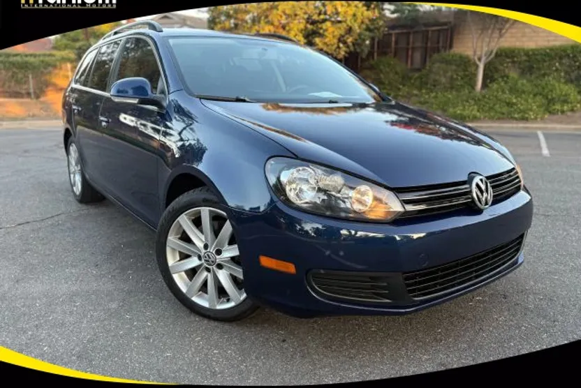 2013 Volkswagen Jetta SportWagen 2.0 TDI Sport photo 1