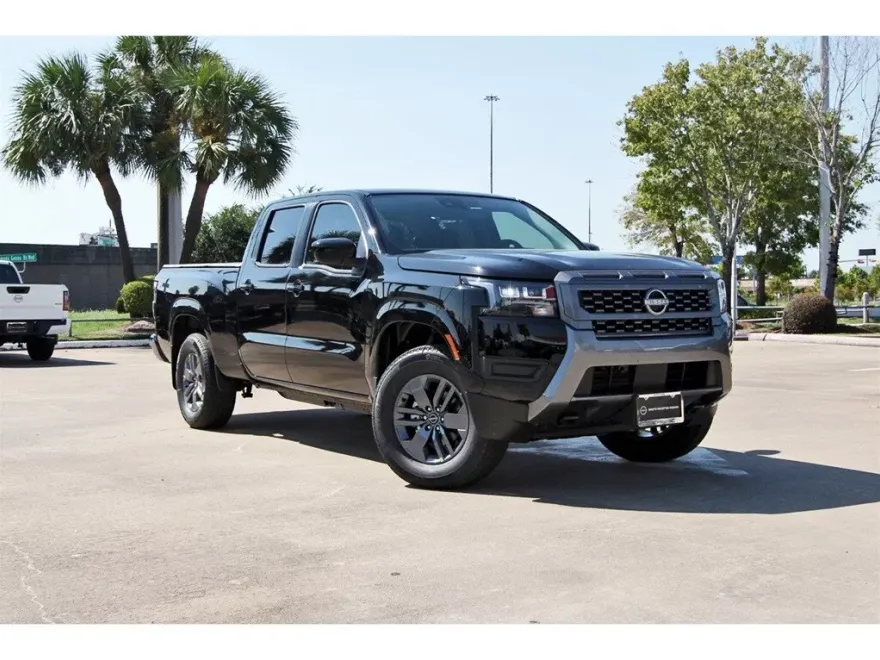 2026 Nissan Frontier SV photo 1