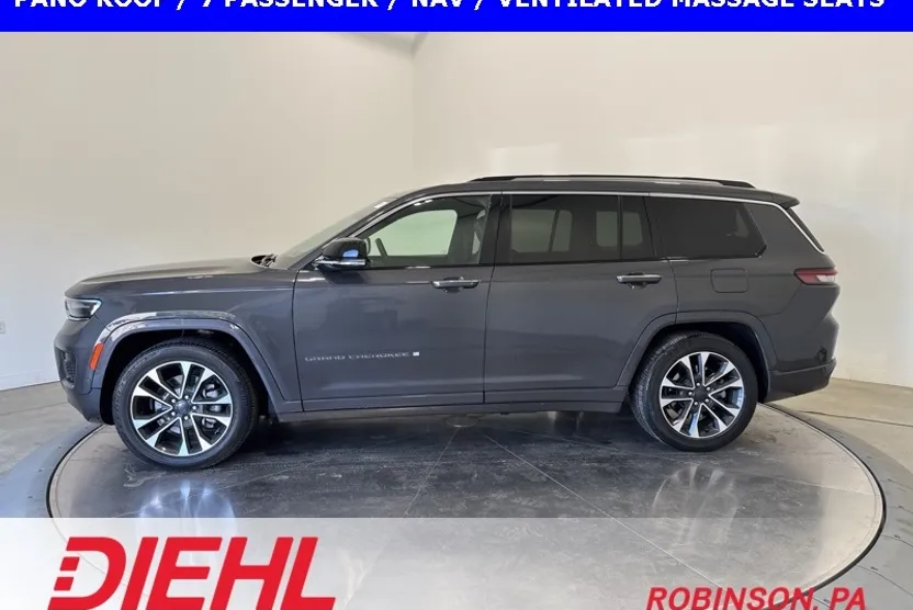 2022 Jeep Grand Cherokee Overland photo 1