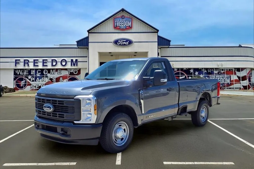 2025 Ford F-250 photo 1