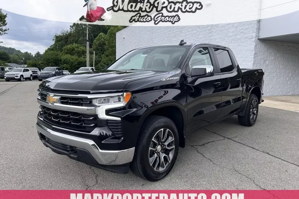 2022 Chevrolet Silverado 1500 LT photo 1