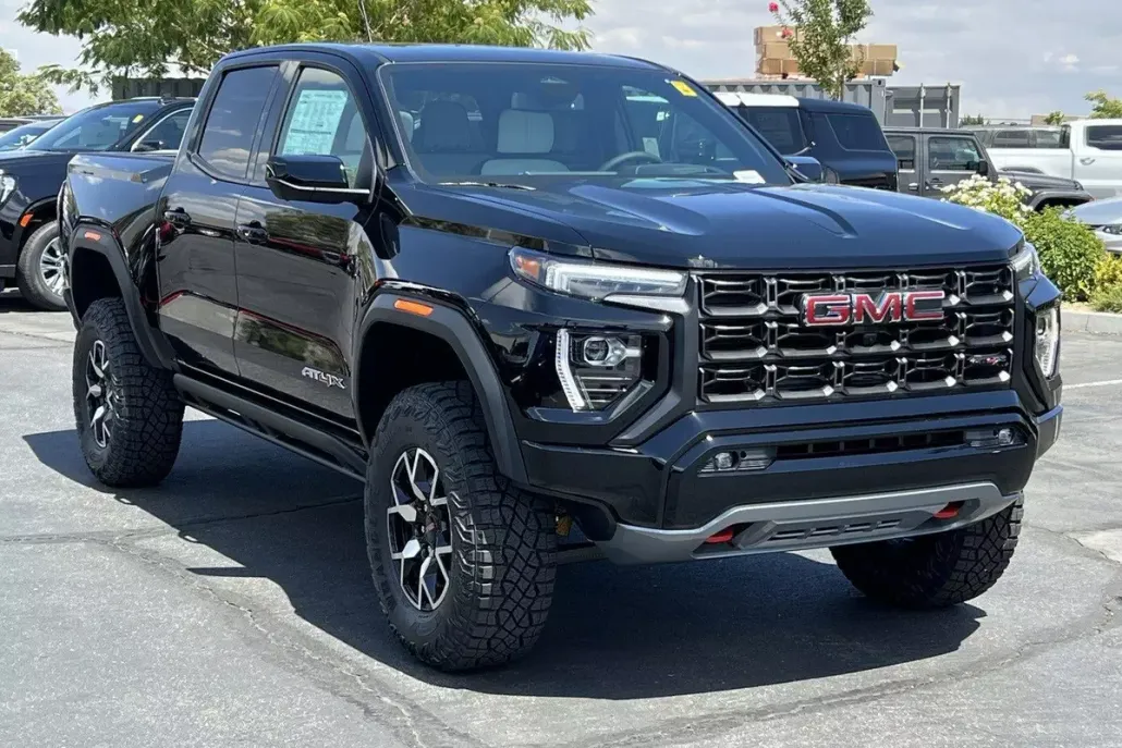 2024 Gmc Canyon AT4X photo 1