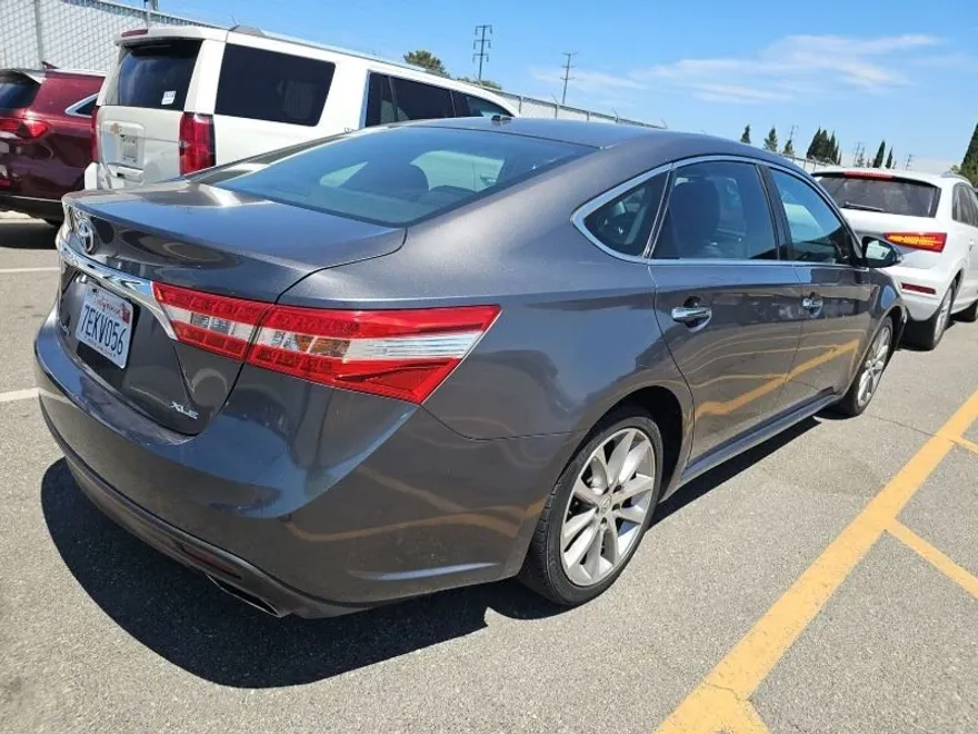 2014 Toyota Avalon XLE photo 1