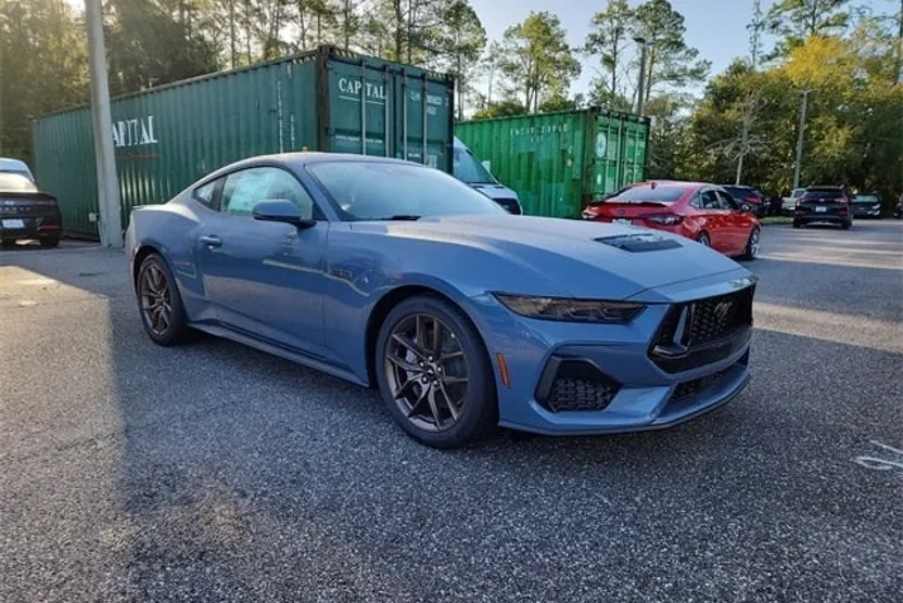 2025 Ford Mustang GT Premium photo 1