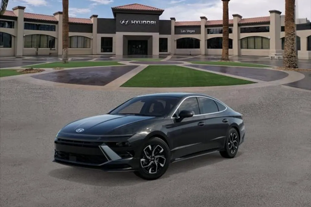 2025 Hyundai Sonata SEL photo 1