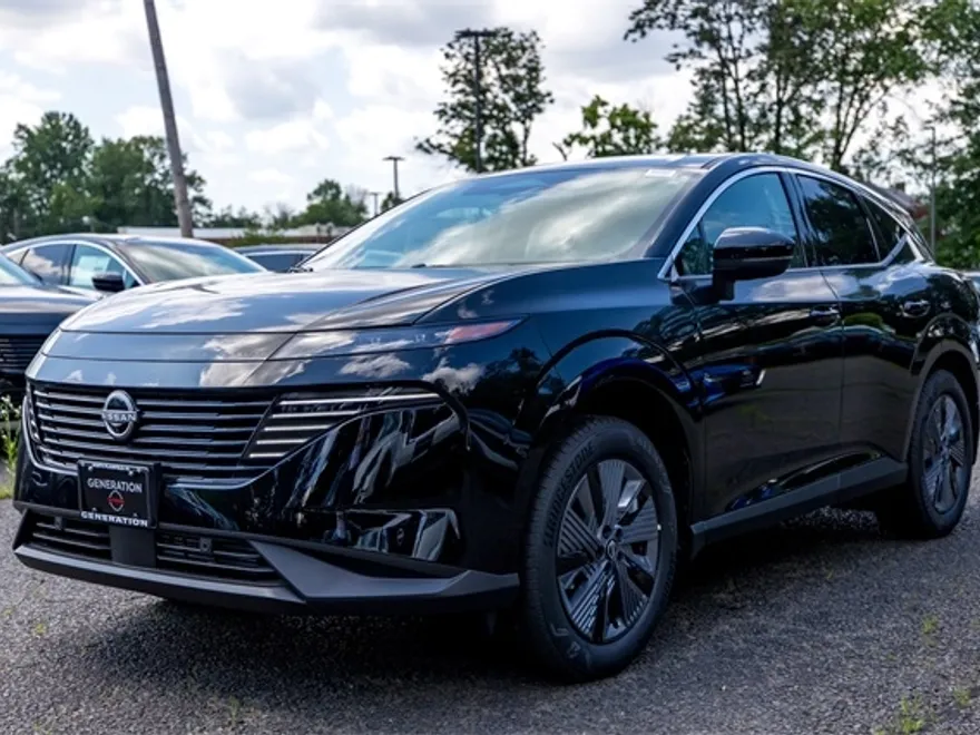 2025 Nissan Murano SL photo 1