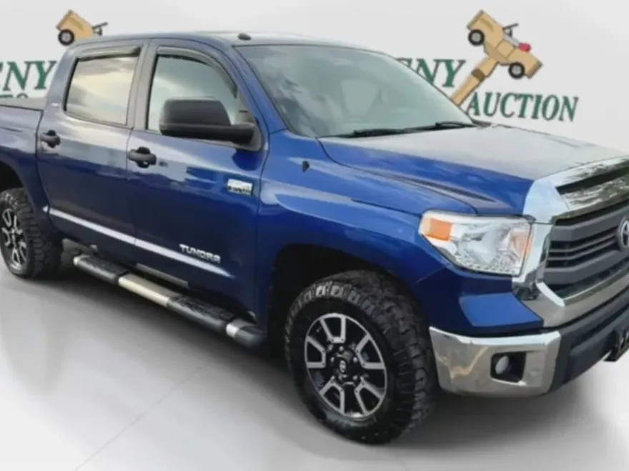 2014 Toyota Tundra CrewMax SR5 photo 1