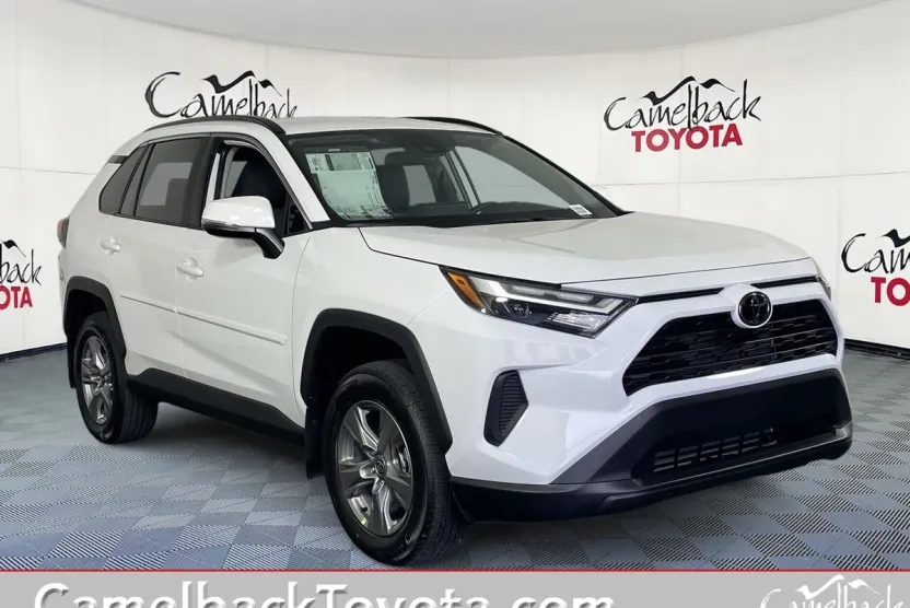 2025 Toyota RAV4 XLE photo 1