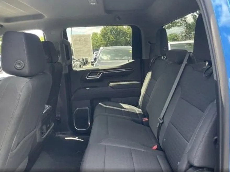 2023 Chevrolet Silverado 1500 RST photo 1