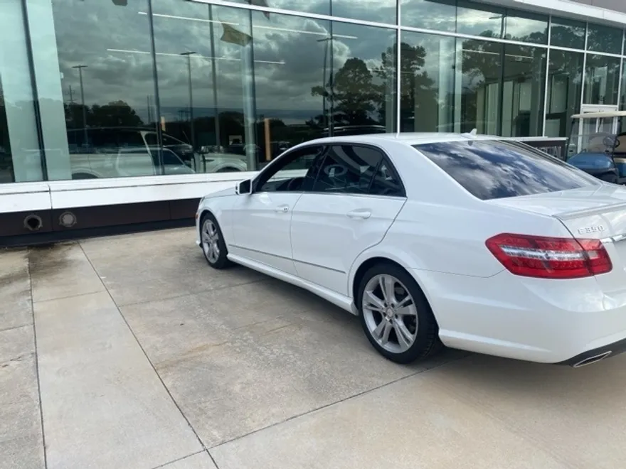 2013 Mercedes Benz E 350 4MATIC photo 1