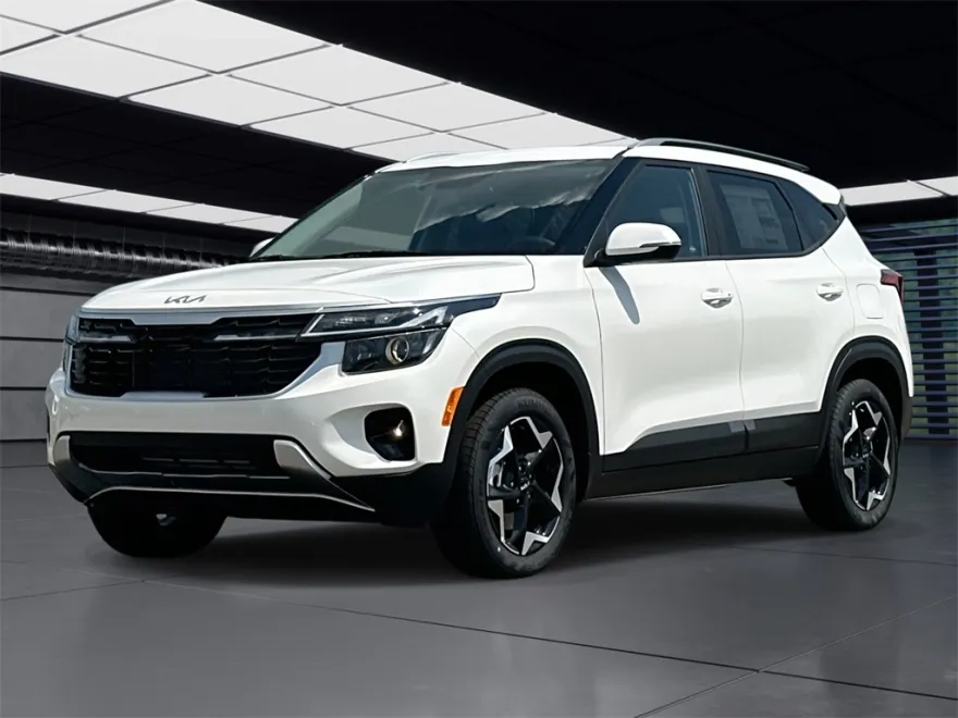 2025 Kia Seltos S photo 1