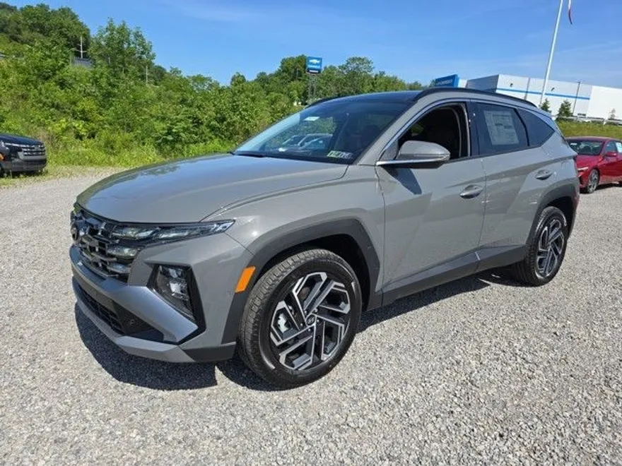 2025 Hyundai Tucson Limited photo 1