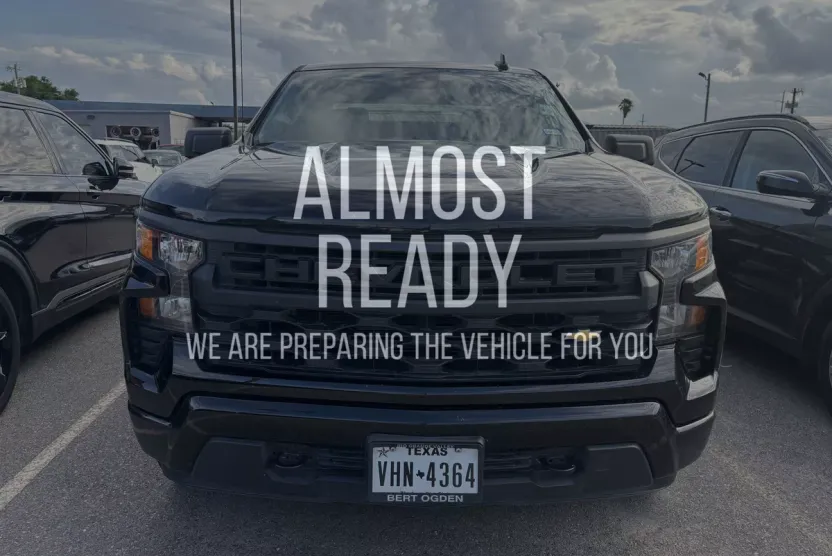2023 Chevrolet Silverado 1500 Custom photo 1