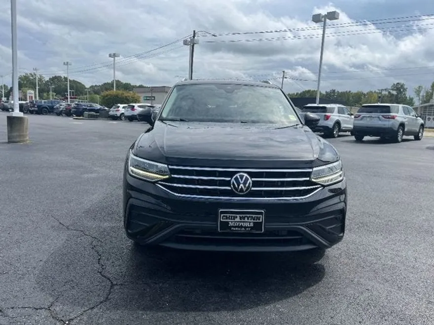 2022 Volkswagen Tiguan SE photo 1