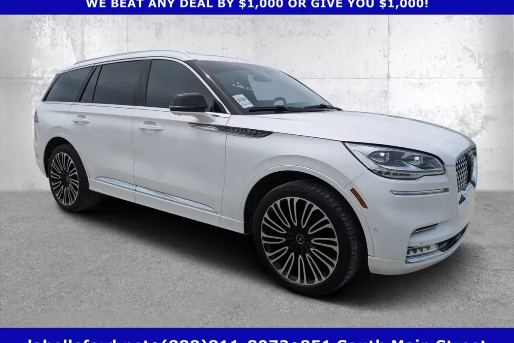 2023 Lincoln Aviator Black Label photo 1