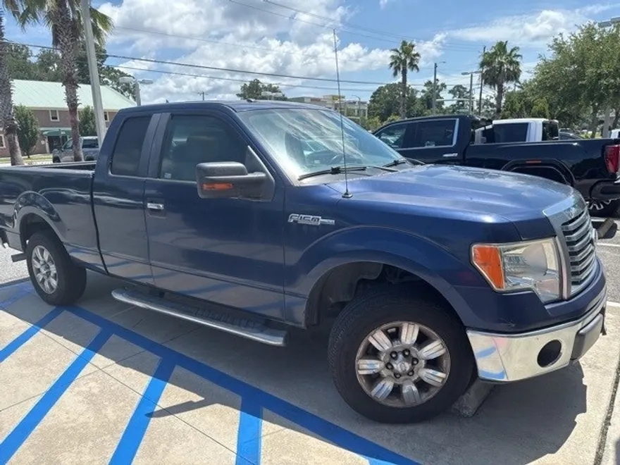 2011 Ford F-150 XLT photo 1