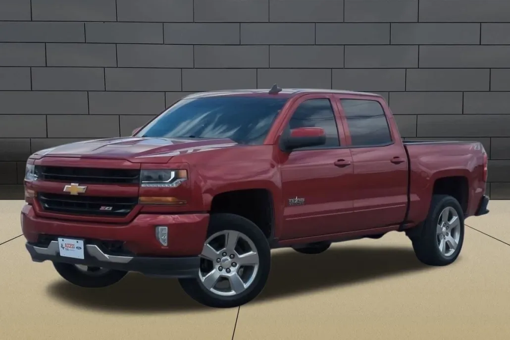 2018 Chevrolet Silverado 1500 LT photo 1