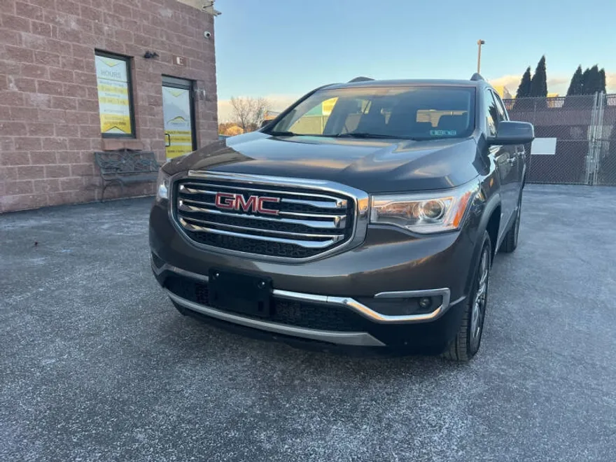 2019 Gmc Acadia SLT photo 1