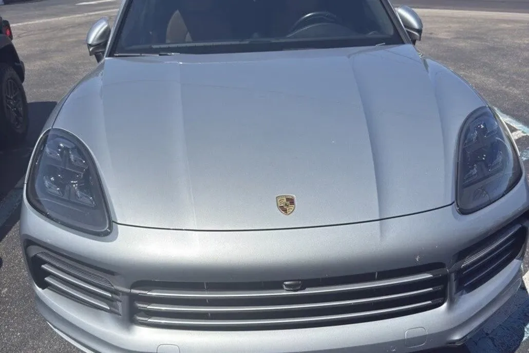 2020 Porsche Cayenne E-Hybrid photo 1