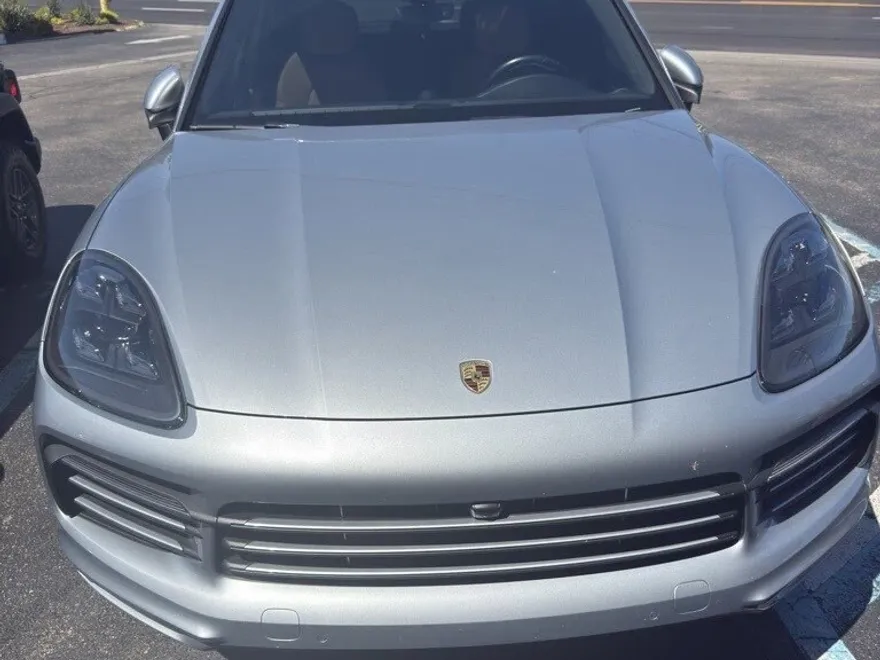 2020 Porsche Cayenne E-Hybrid photo 1