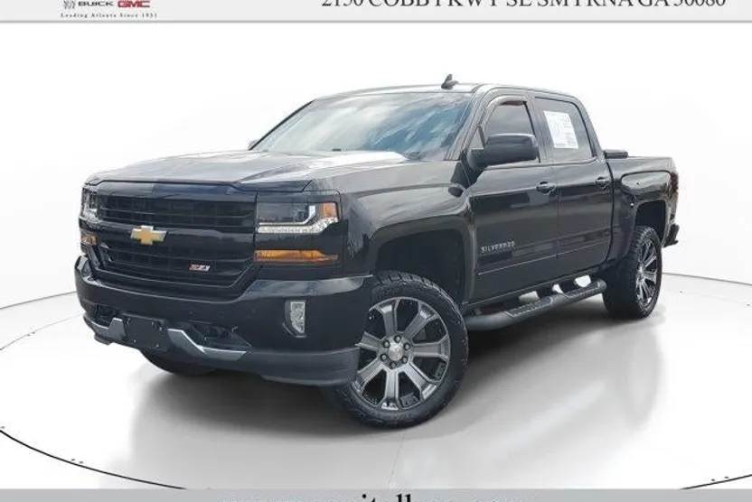 2018 Chevrolet Silverado 1500 LT photo 1