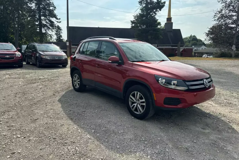 2016 Volkswagen Tiguan R-Line SEL photo 1