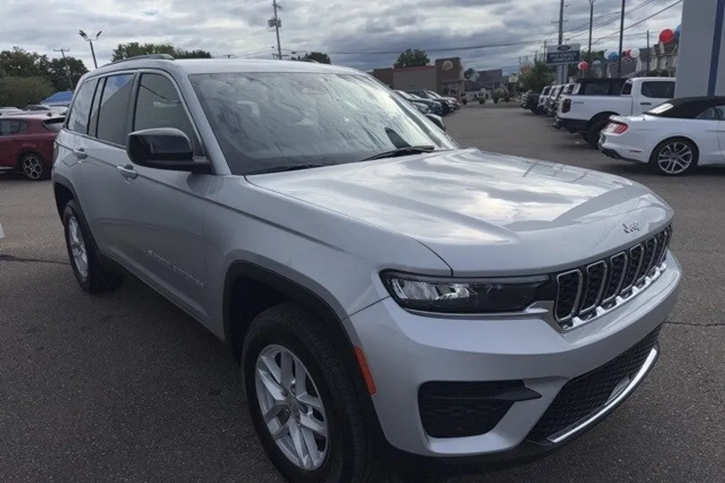 2024 Jeep Grand Cherokee Laredo X photo 1