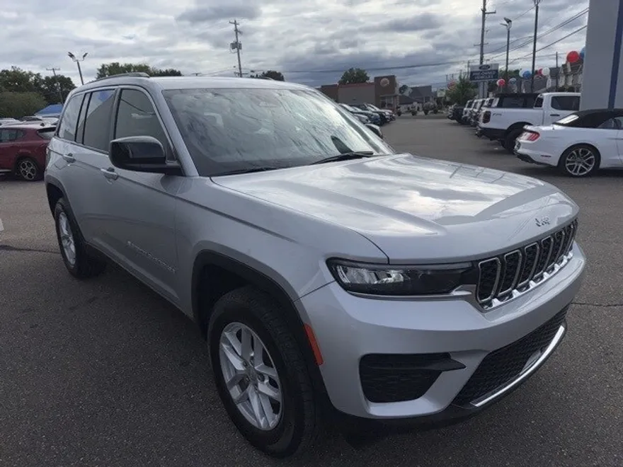 2024 Jeep Grand Cherokee Laredo X photo 1