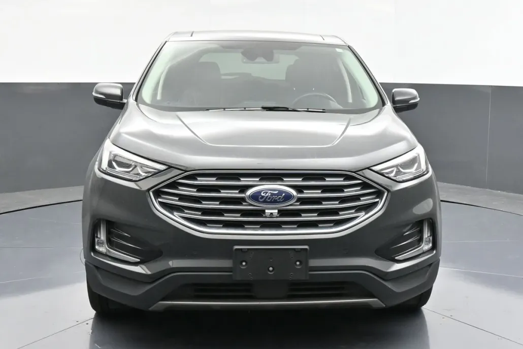 2021 Ford Edge Titanium photo 1