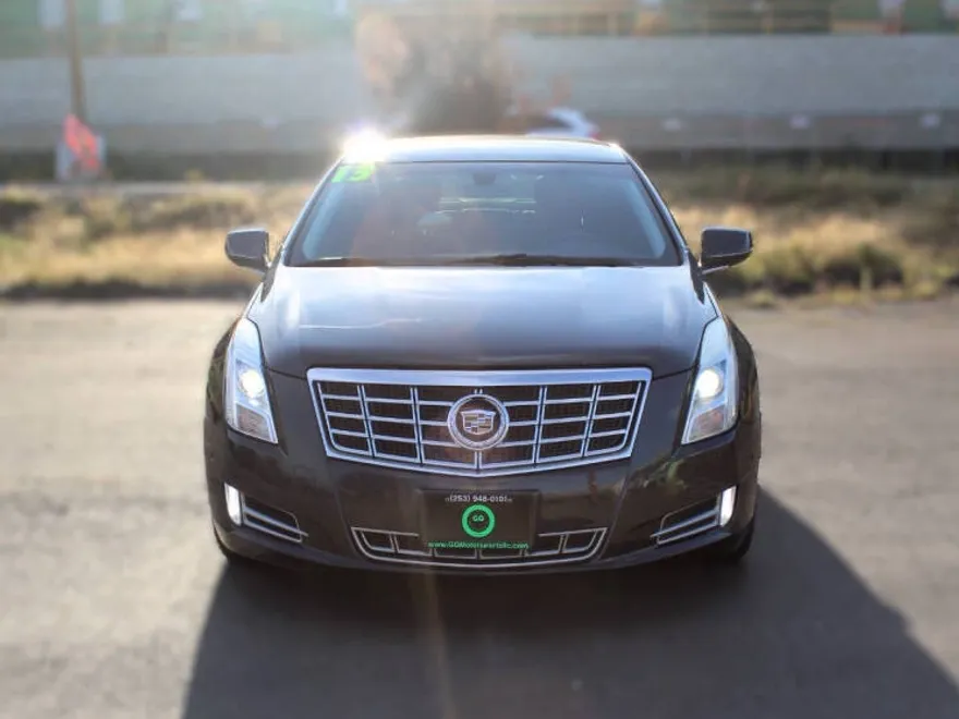 2014 Cadillac XTS Luxury photo 1