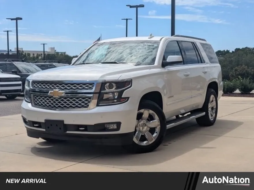 2019 Chevrolet Tahoe LT photo 1