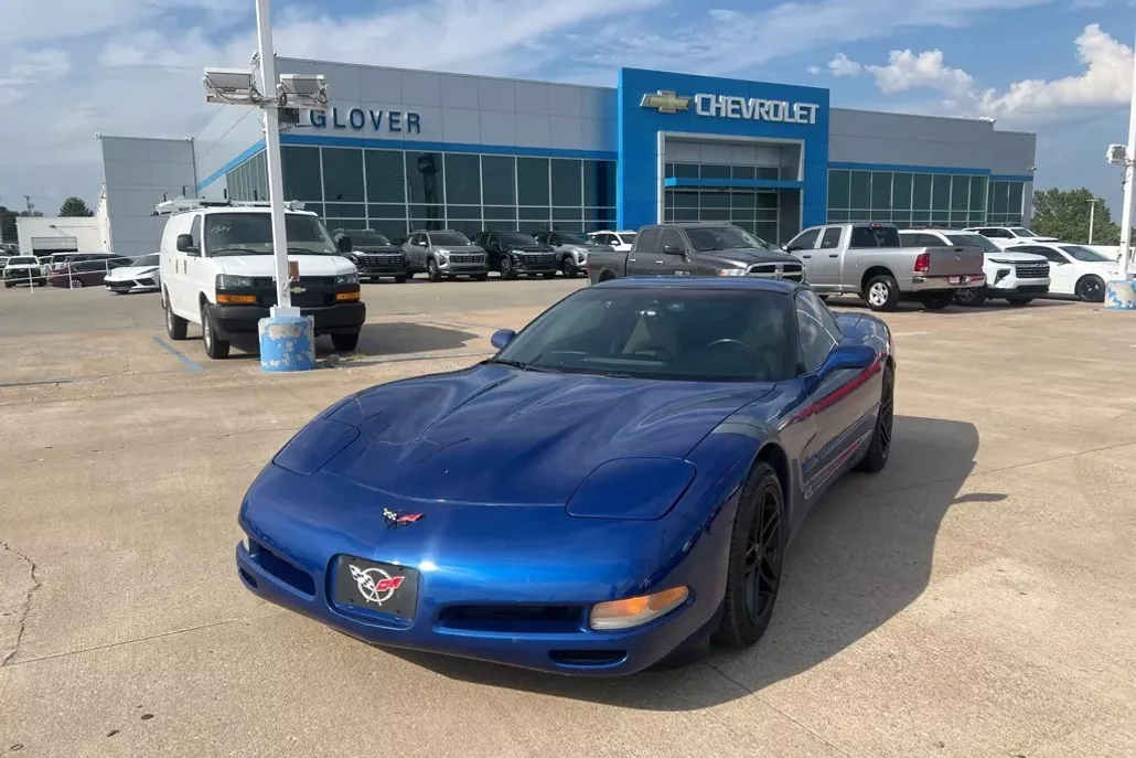 2002 Chevrolet Corvette Base photo 1
