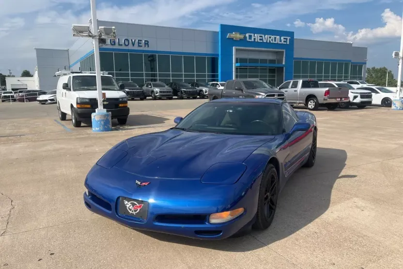2002 Chevrolet Corvette Base photo 1